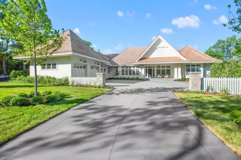 professional driveway contractors Brooksville FL